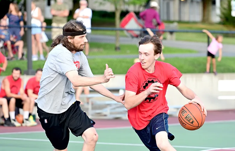 Tyrone Tire pulls away late in win in Lakemont title game
